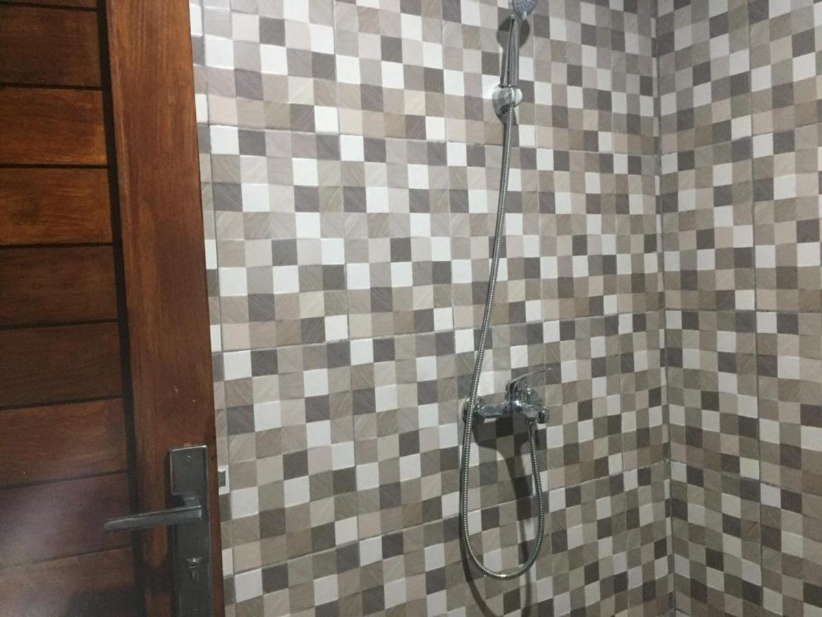 ホテルPondok Sariqu レギャン エクステリア 写真