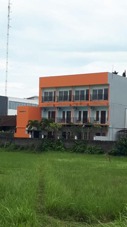 ホテルPondok Sariqu レギャン エクステリア 写真